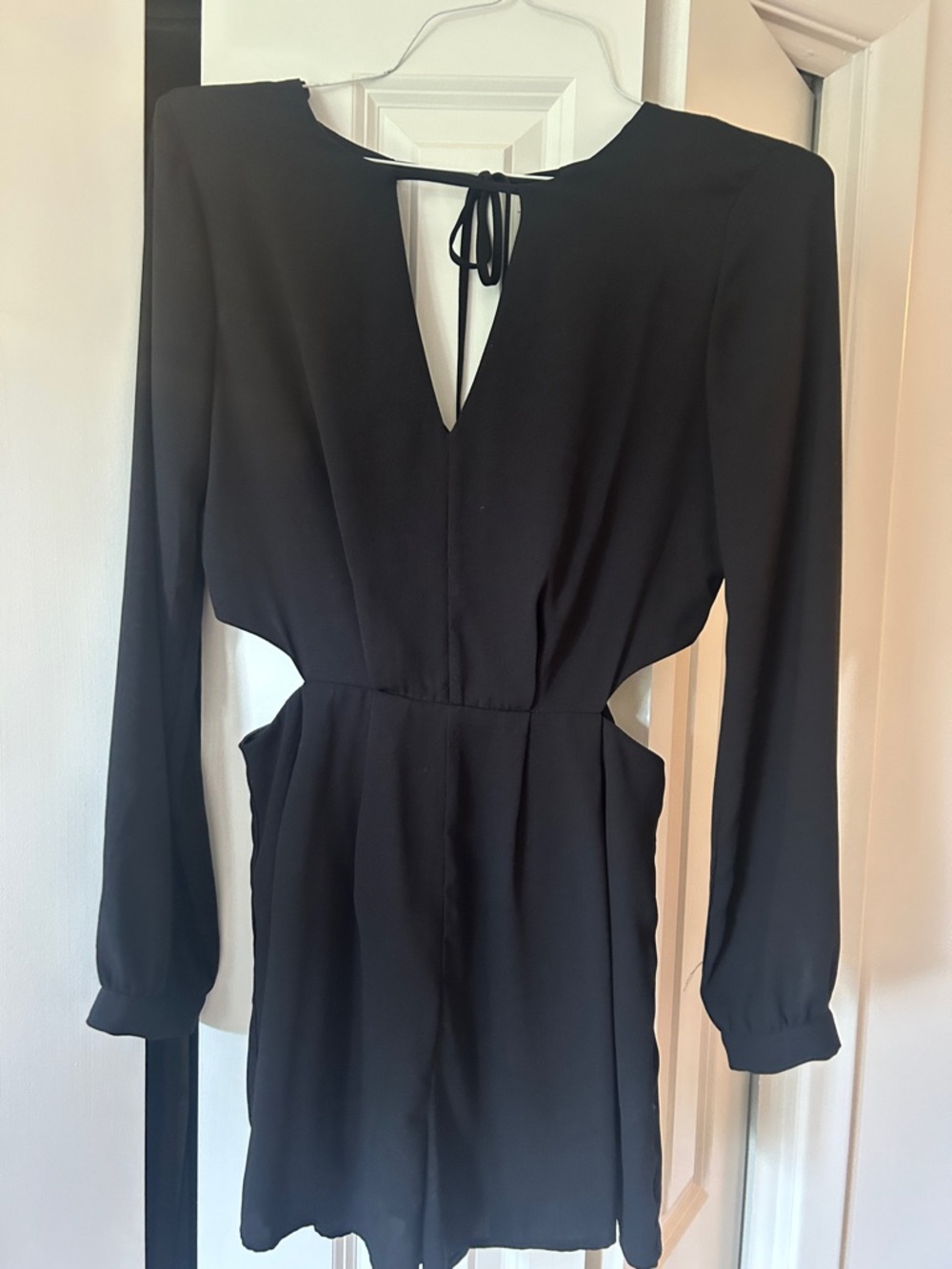 one clothing Black Long-Sleeve Cutout Romper